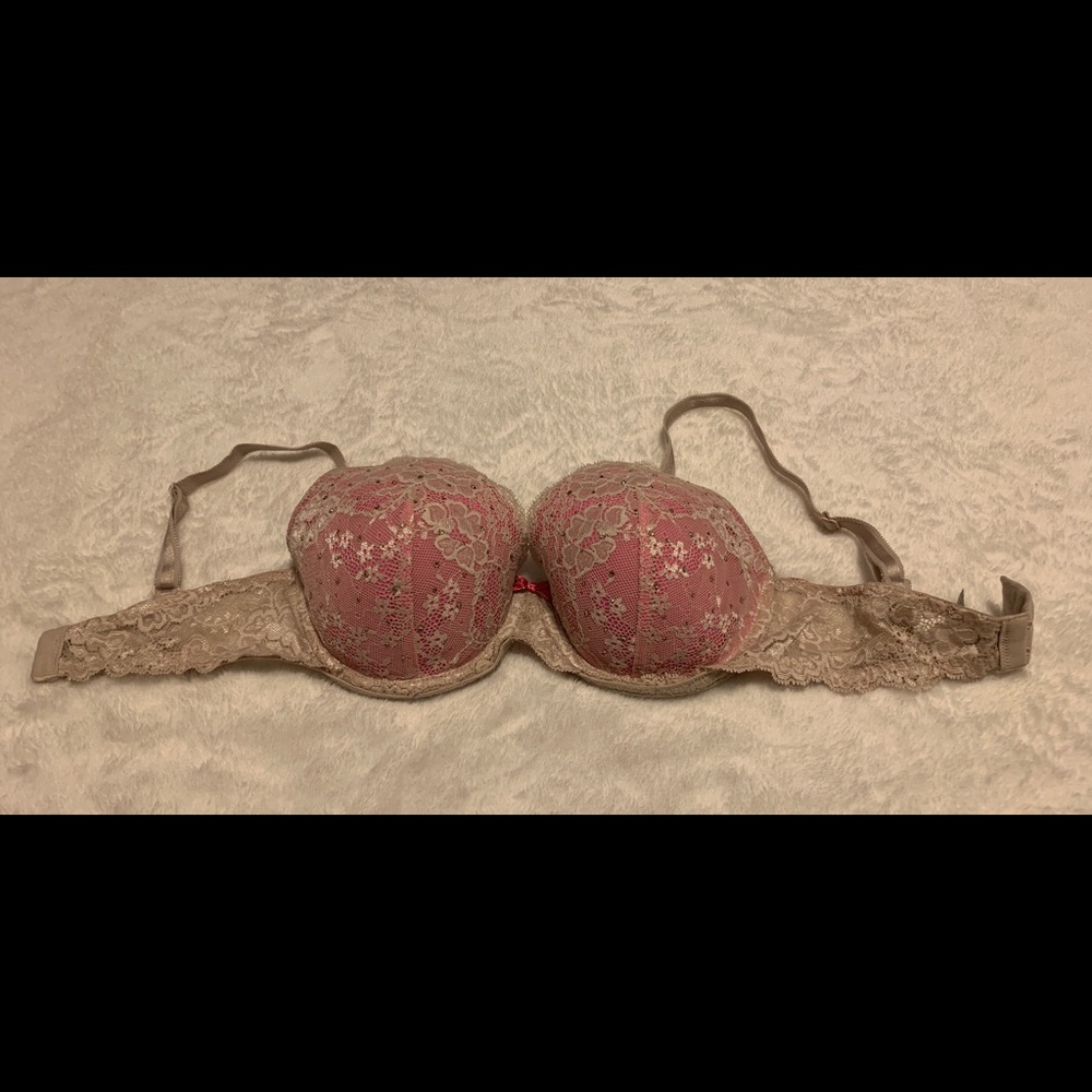 Victoria’s Secret Bra Dream Angel 32DD. Lined Demi